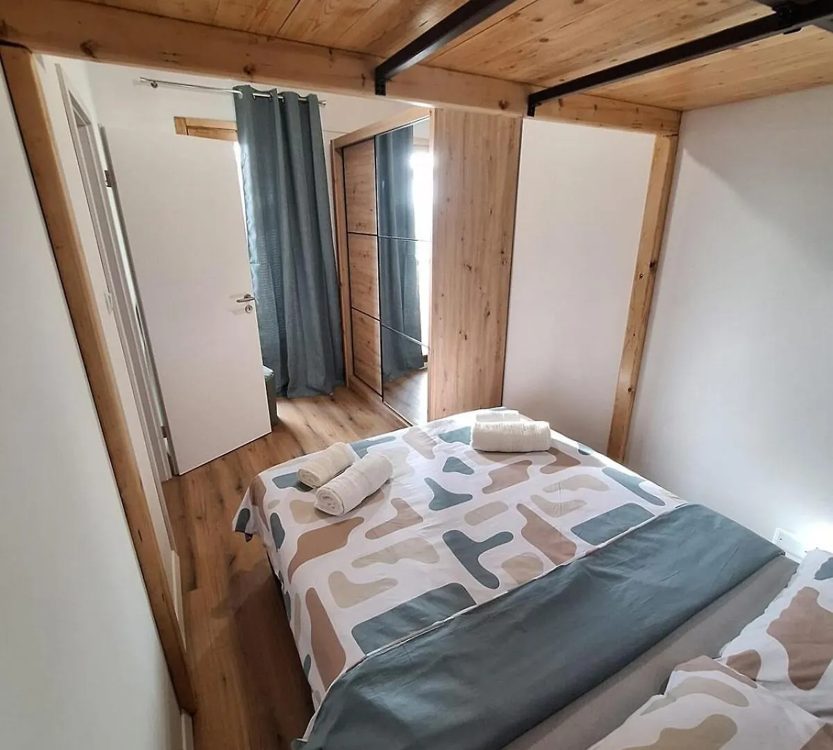 Apartment Ivko - Private Parking Pula