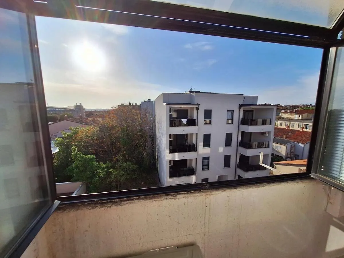 Apartment Ivko - Private Parking Pula